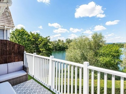 3 Bed Penthouse, Larkfield, ME20