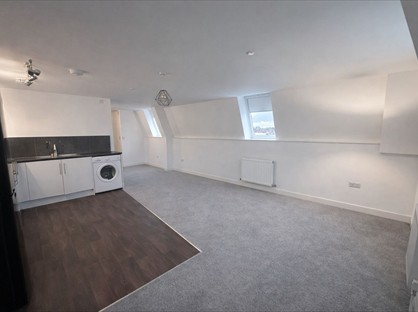 1 Bed Flat, West Court, BS3