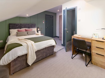 Room in a Shared House, Walmersley Road, BL9