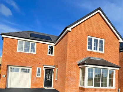 4 Bed Detached House, Entwistle Drive, BB2