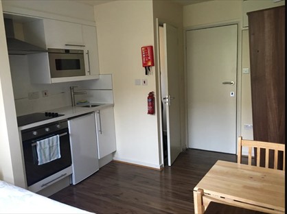 Studio Flat, Chatsworth Road, NW2