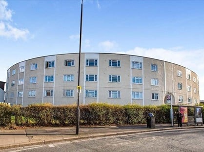2 Bed Flat, Charlton Court, E6