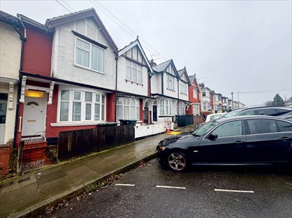 3 Bed Terraced House, Burch Road, DA11