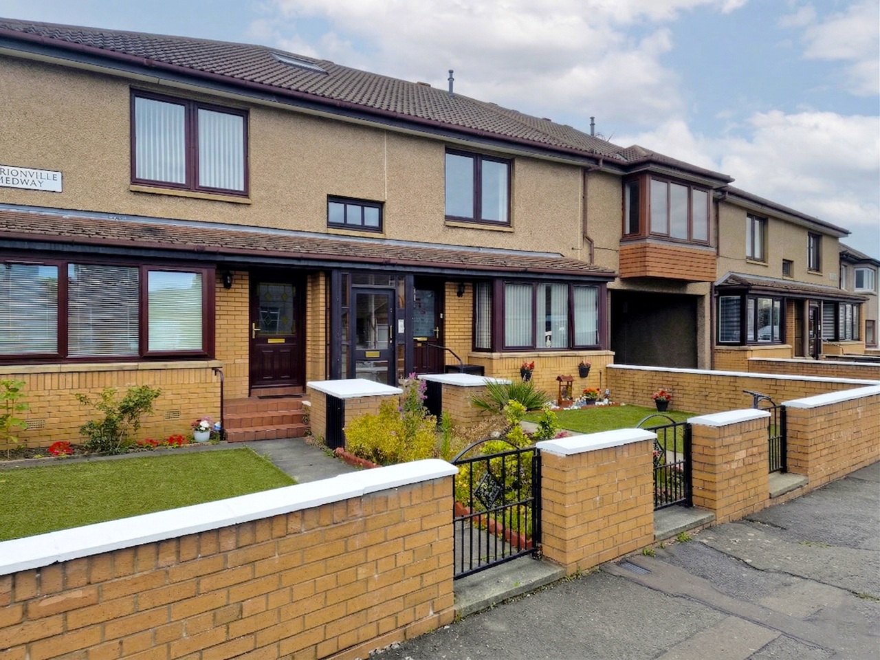 2 Bed Flat, Marionville Medway, EH7, N1 7GU