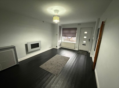 2 Bed Terraced House, Westbury Place South, LS10