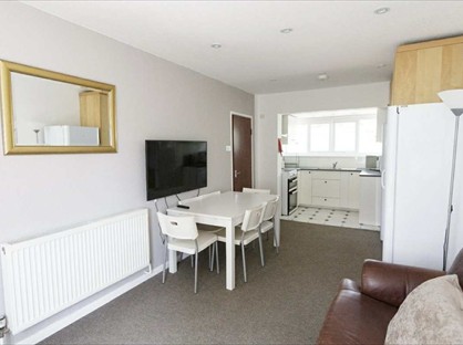 Room in a Shared House, Bantock Way, B17