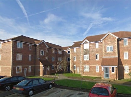2 Bed Flat, Chantress Close, RM10