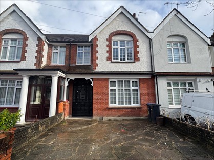 4 Bed Semi-Detached House, St. Edmunds Road, N9