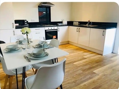 1 Bed Flat, City Road, CH1