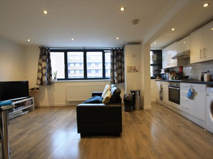 3 Bed Flat, Walworth Road, SE17