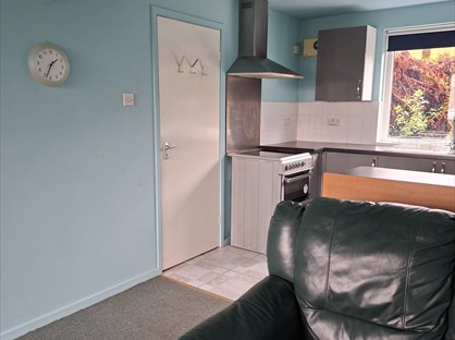 1 Bed Flat, Dyffryn Paith, SY23