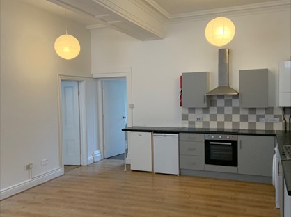 2 Bed Flat, High St, BS26