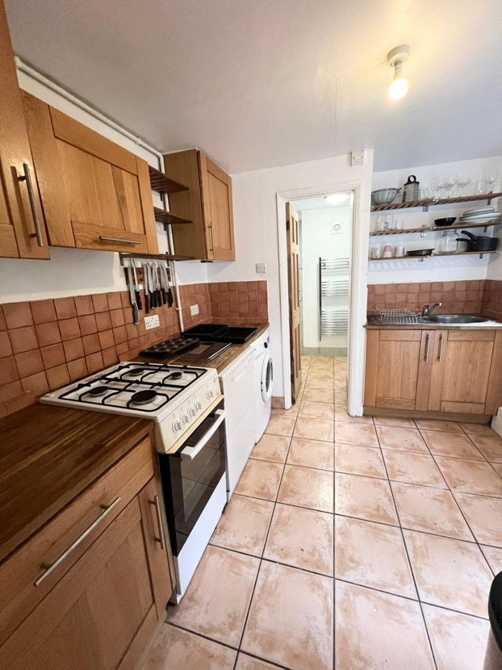 Additional image 3 of Room in a Shared House, Amazing Double Room In Brixton, SW9, N1 7GU