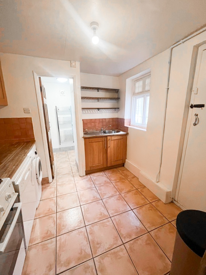 Additional image 5 of Room in a Shared House, Amazing Double Room In Brixton, SW9, N1 7GU