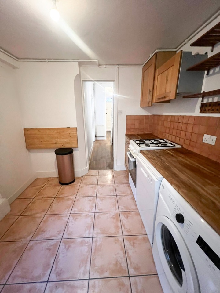 Additional image 4 of Room in a Shared House, Amazing Double Room In Brixton, SW9, N1 7GU