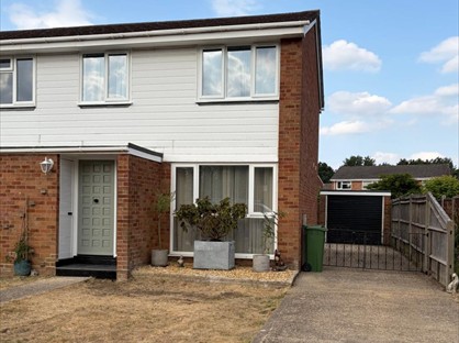 3 bed semi-detached house for rent in 3 Bed Semi-Detached House, Ashdown Avenue, GU14
