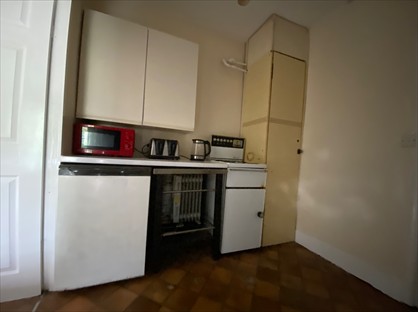 Studio Flat, South Albert Road, L17
