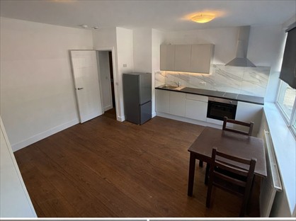 Studio Flat, Ballards Lane, N3