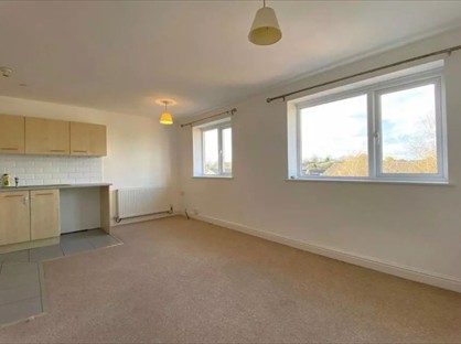 1 Bed Flat, Moor St, DY5
