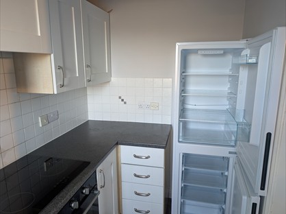 2 Bed Flat, Peterhouse Close, PE3