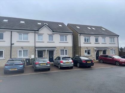 3 Bed End Terrace, Healey Croft, WF17