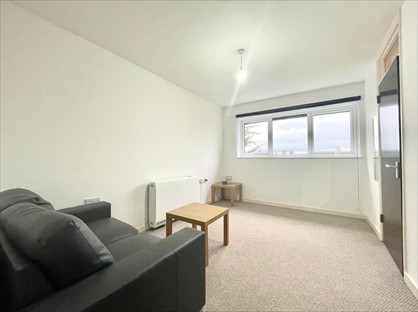 1 Bed Flat, Summer Hill Court, BS5