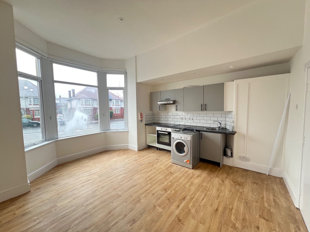 1 Bed Flat, Newport Road, CF24, N1 7GU