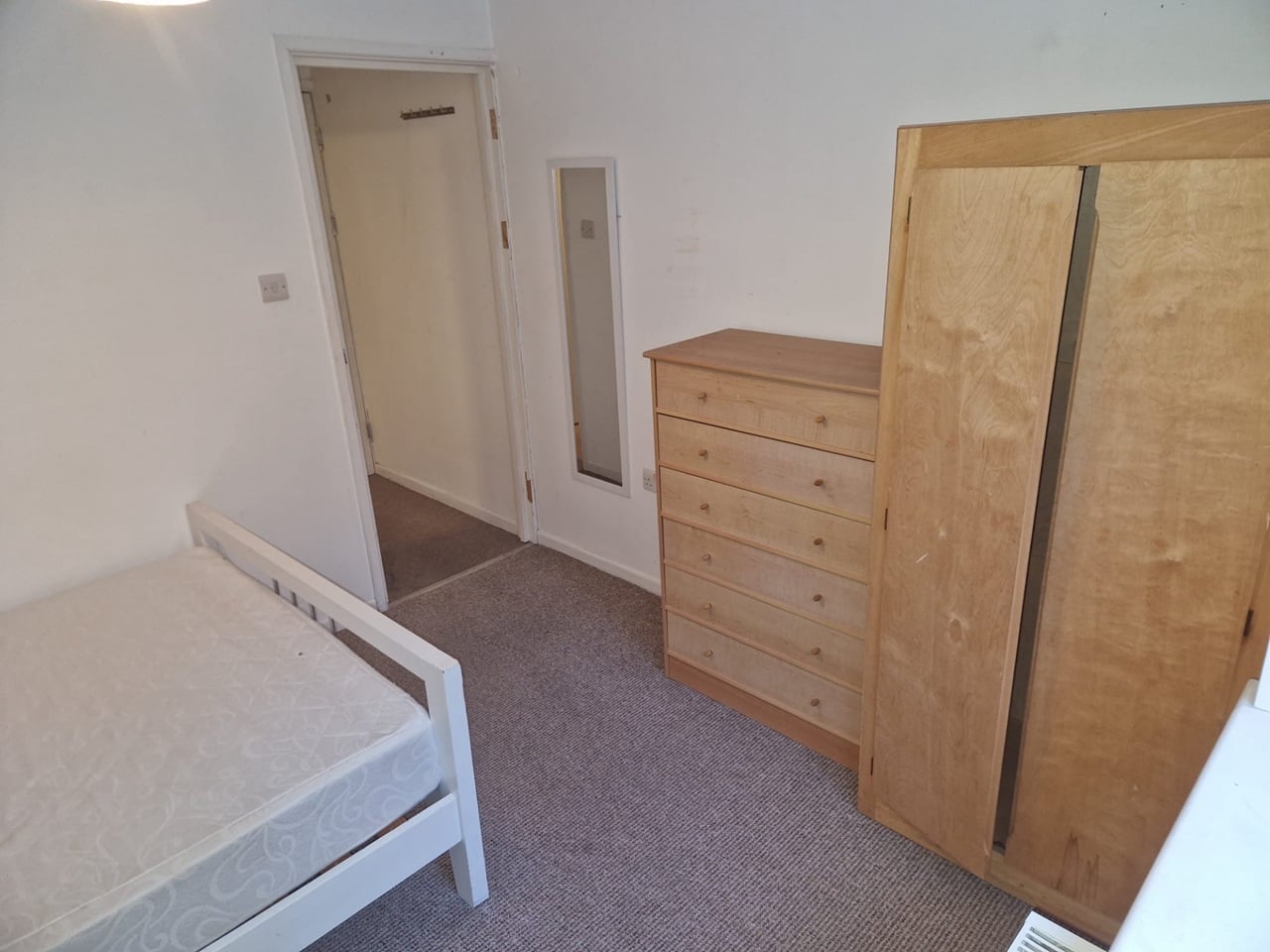 Additional image 4 of Room in a Shared House, Coleridge Road, CB1, N1 7GU