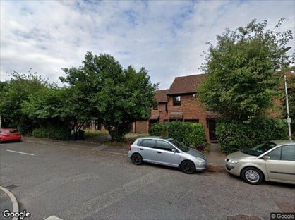 2 Bed Terraced House, Underwood Road, IG8