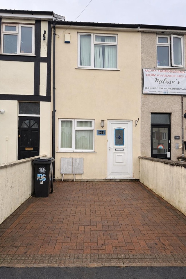 2 Bed Terraced House, Bloomfield Road, BS4, N1 7GU