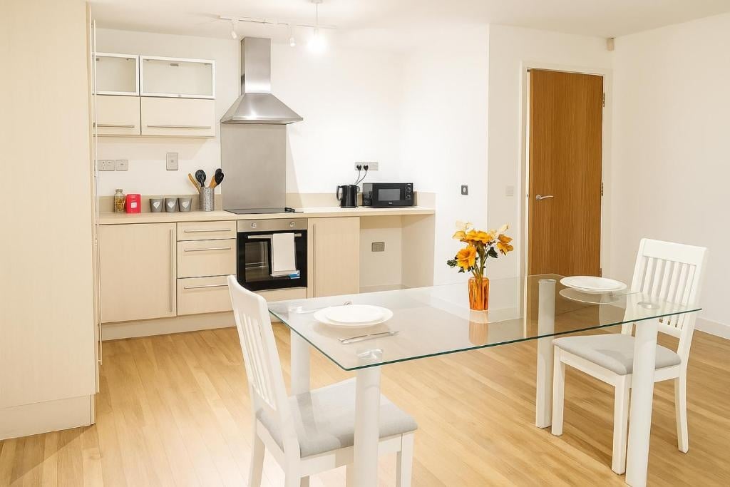 1 Bed Flat, Sandon Road, B17 photo 2