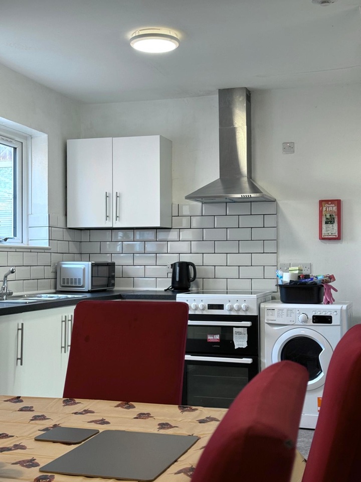 Additional image 14 of Room in a Shared House, Wood Farm Road, OX3, N1 7GU