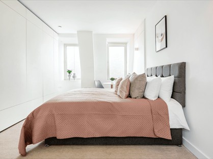 Studio Flat, West Court, TW3