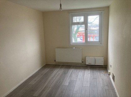 1 Bed Flat, Hawkshead Drive, BD5