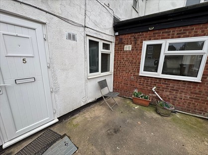 Studio Flat, Eastfield Road, PE1