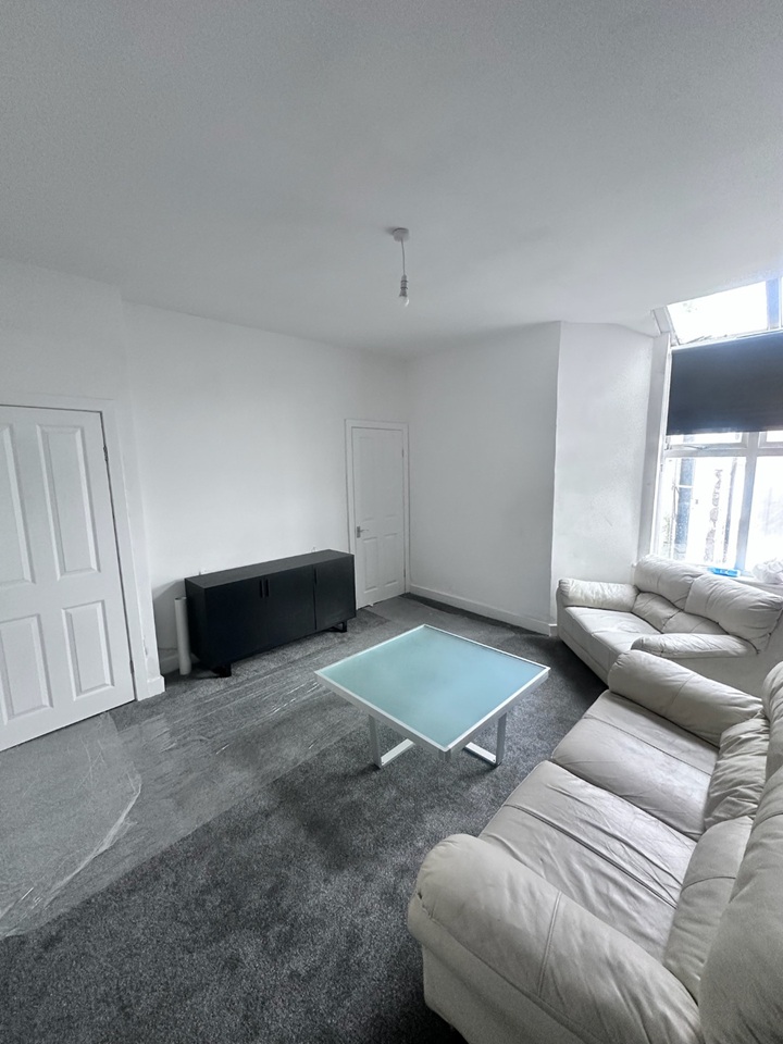 Additional image 5 of Room in a Shared House, Manchester, M40, M40 9DB