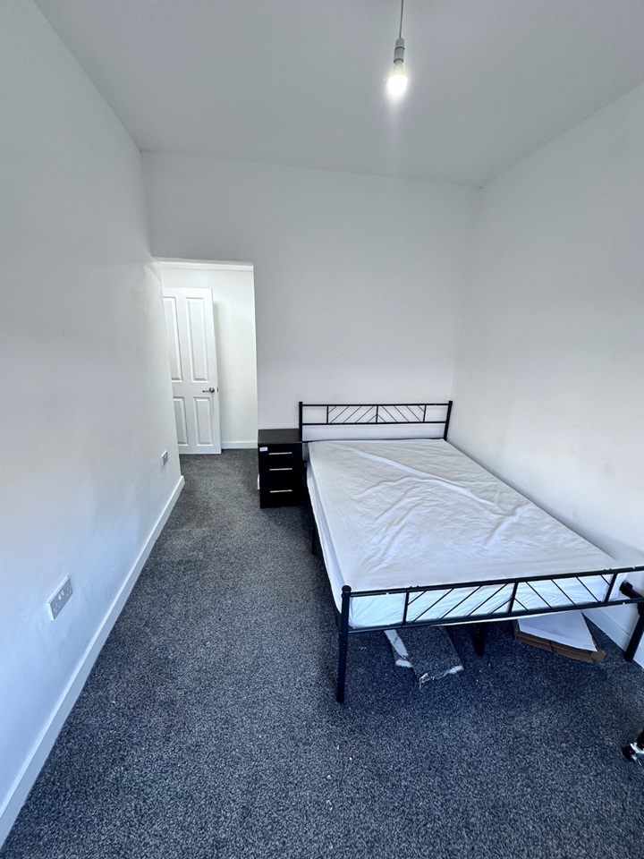 Additional image 8 of Room in a Shared House, Manchester, M40, M40 9DB