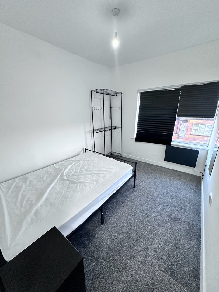 Additional image 9 of Room in a Shared House, Manchester, M40, M40 9DB