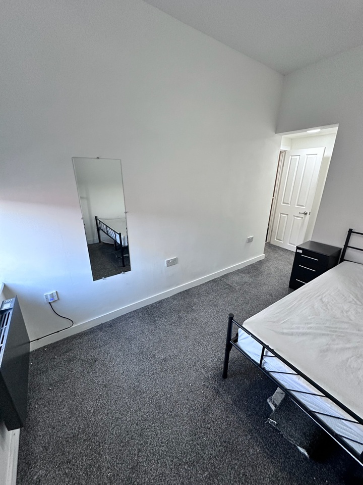 Additional image 10 of Room in a Shared House, Manchester, M40, M40 9DB
