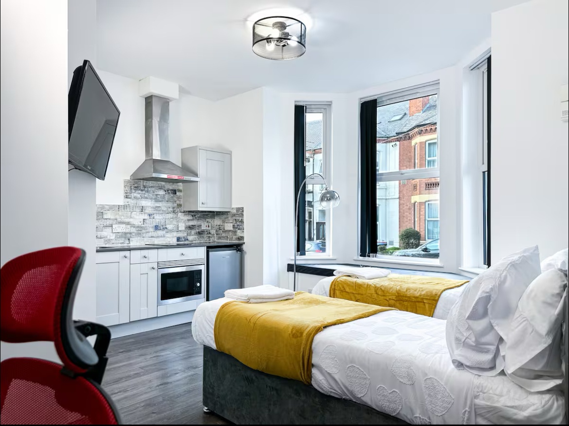 Additional image 3 of Studio Flat, Westminster Road, CV1, N1 7GU