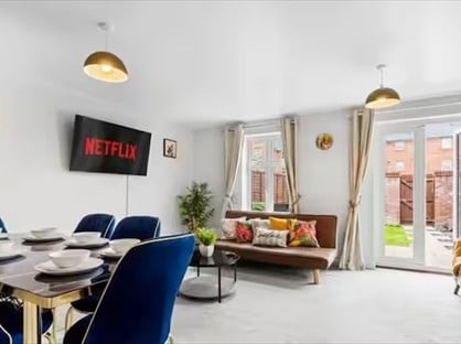 3 Bed Terraced House, Havisham Dr, SN25