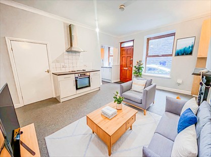 2 Bed Terraced House, Princess St, OL13