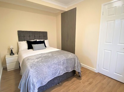 Room in a Shared House, Bath Road, TW4