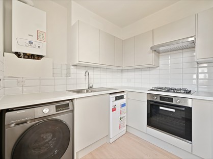 2 Bed Flat, Sinclair Mansions, W12