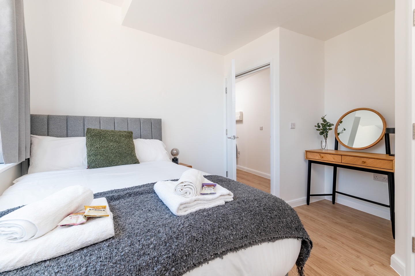 Additional image 4 of 2 Bed Flat, Queen Street, S1, N1 7GU