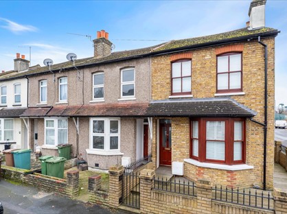 5 Bed Semi-Detached House, Frederick Road, SM1