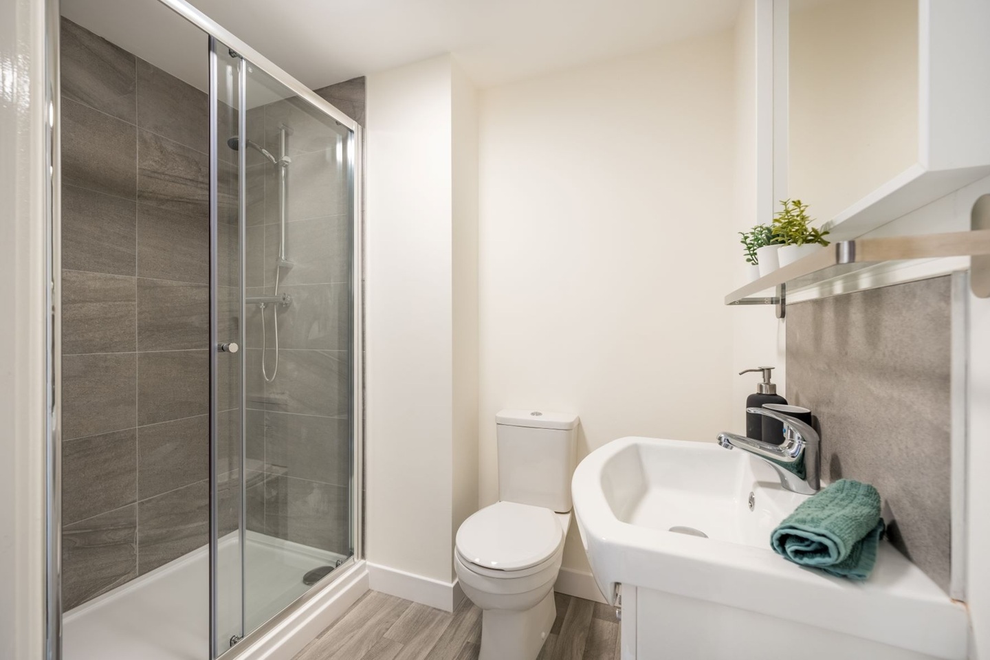 Additional image 7 of 5 Bed Flat, Anglo Works, S1, N1 7GU