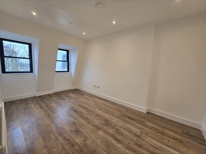 2 Bed Flat, Parkhurst Court, N7