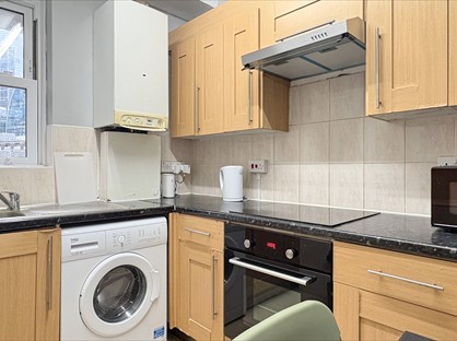Room in a Shared Flat, Herbert House, E1