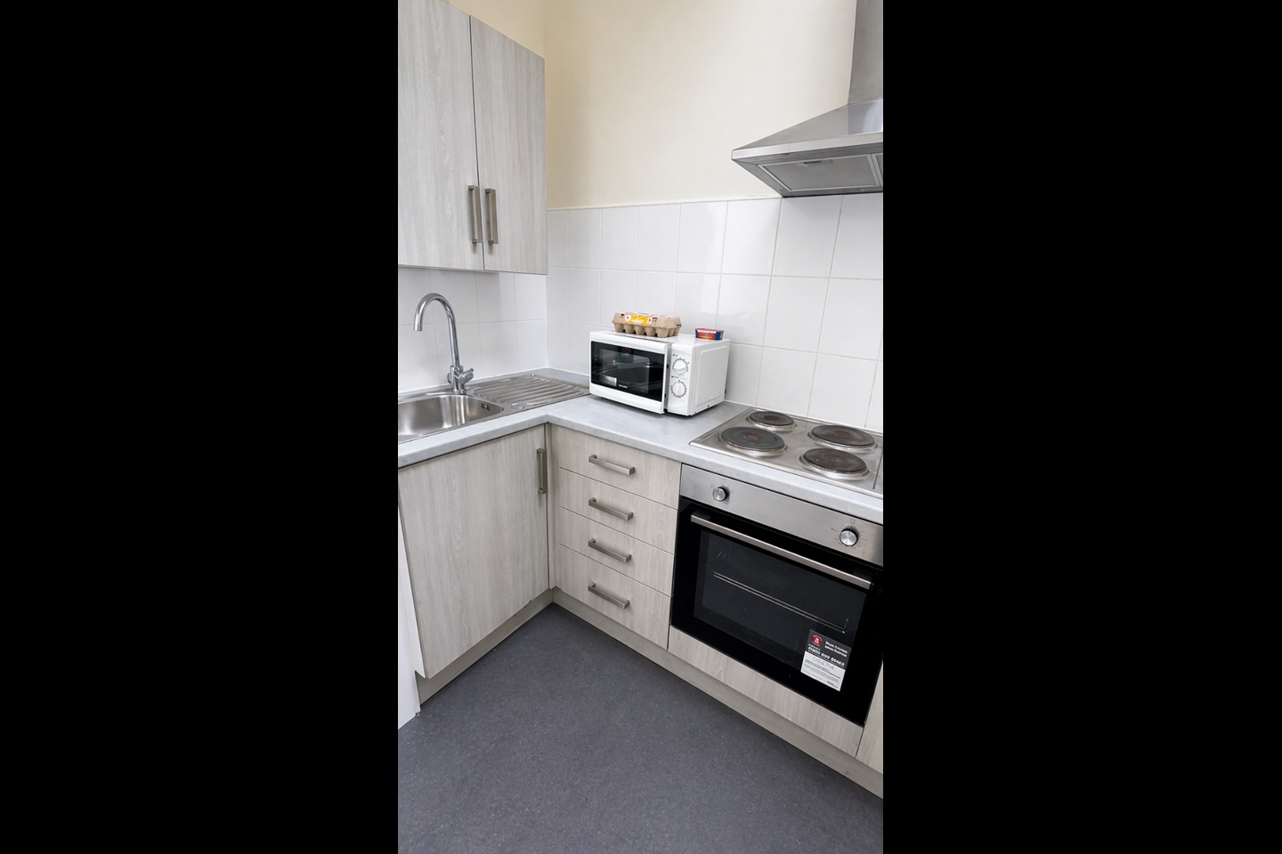 Room in a Shared House, Cavendish St, M15 photo 5